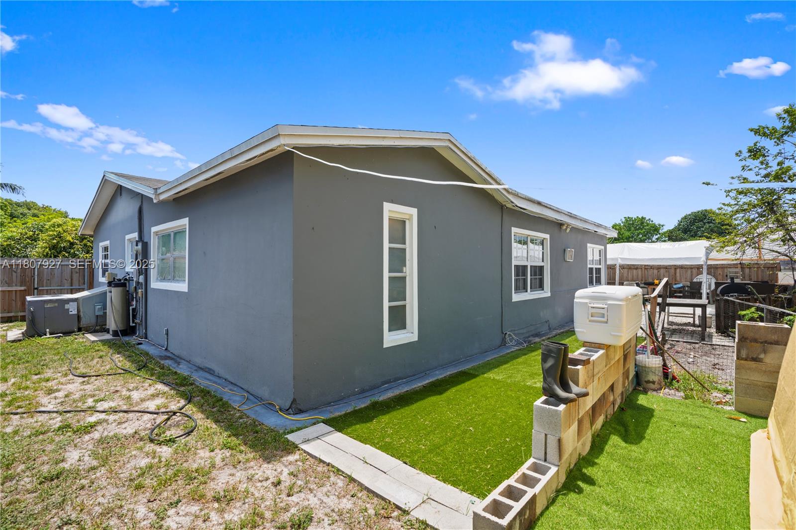 5390 SW 10th Court