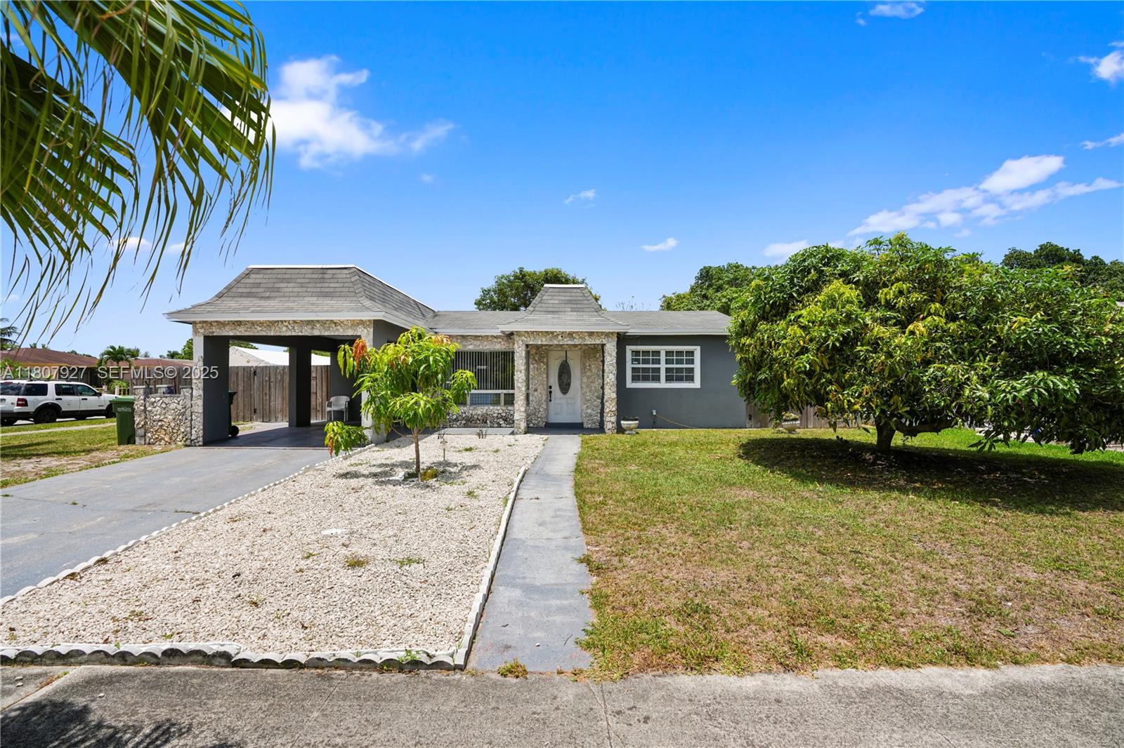 5390 SW 10th Court