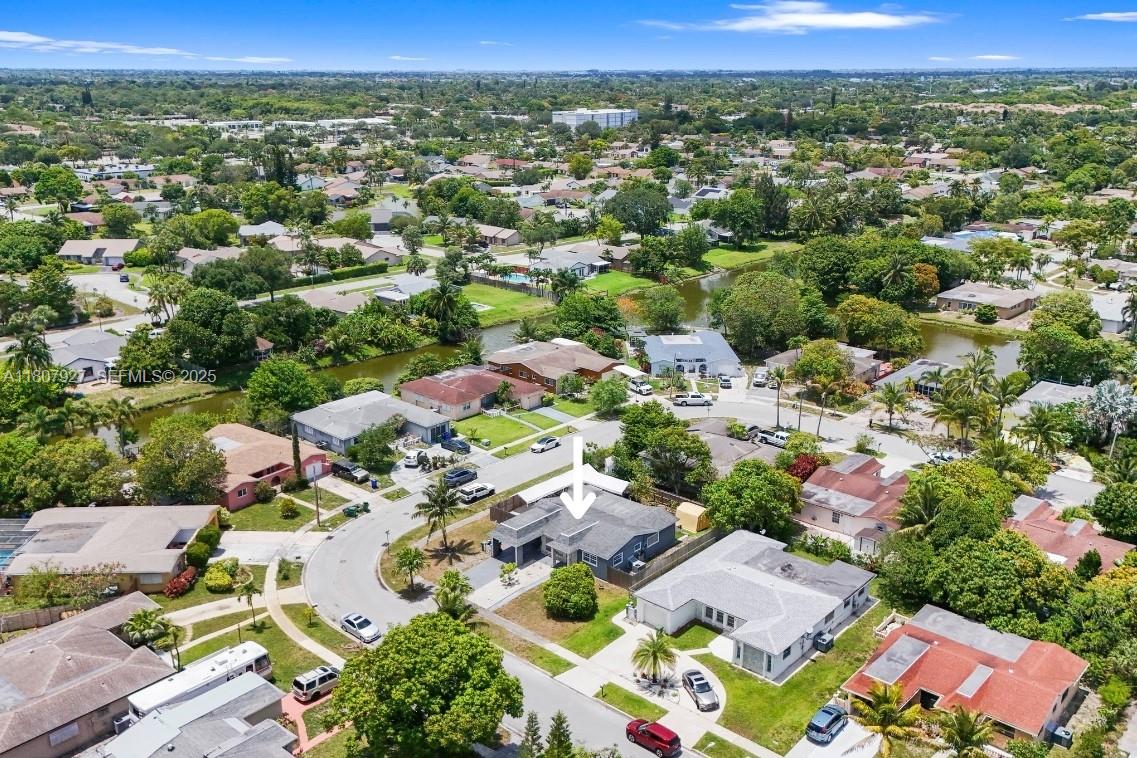 5390 SW 10th Court