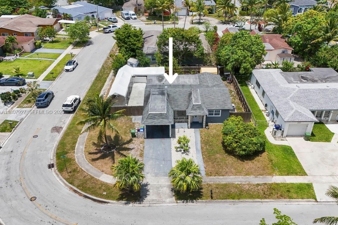 5390 SW 10th Court