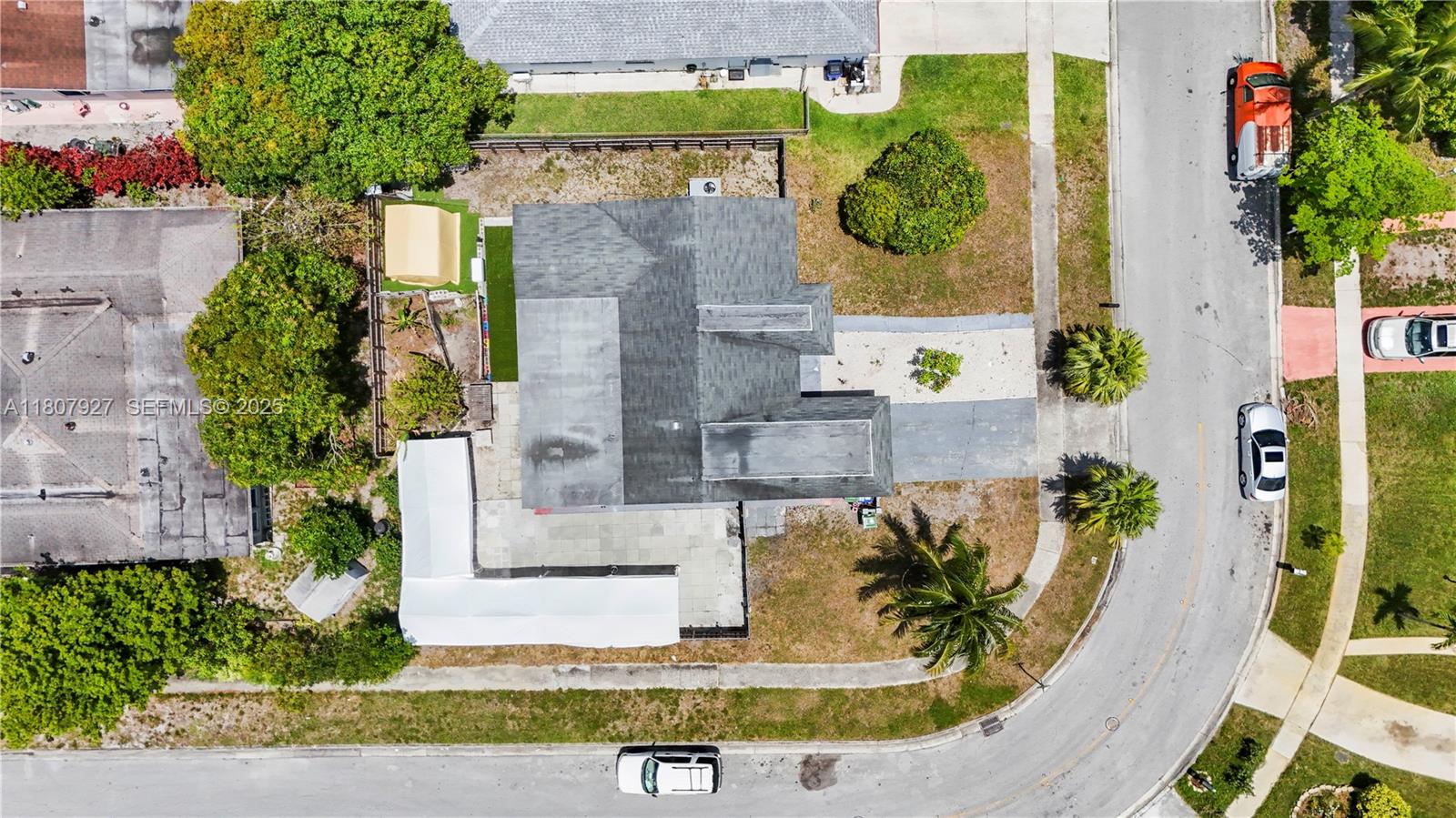 5390 SW 10th Court