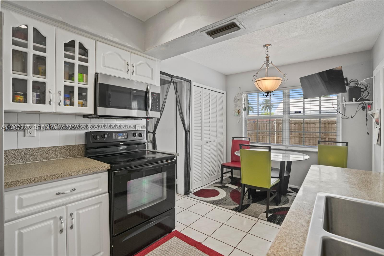 5390 SW 10th Court