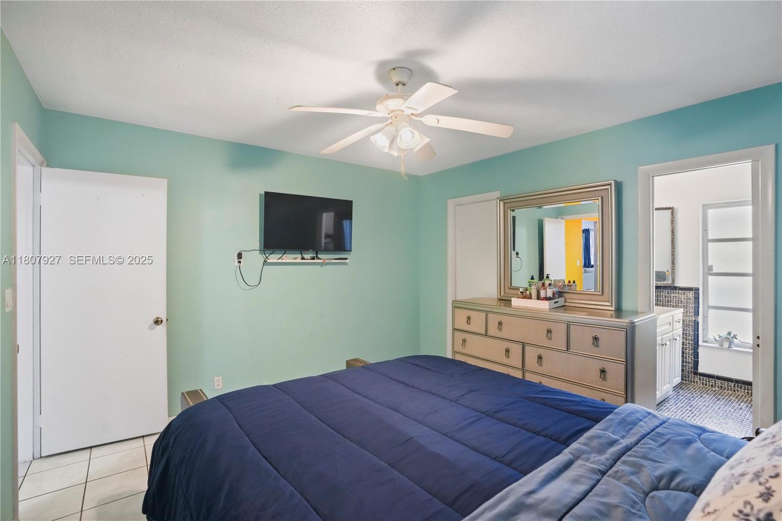 5390 SW 10th Court