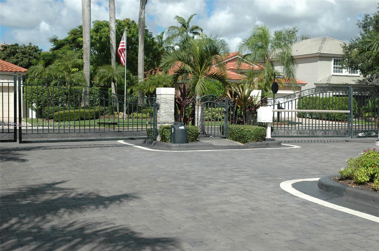 1095 NW 117th Avenue