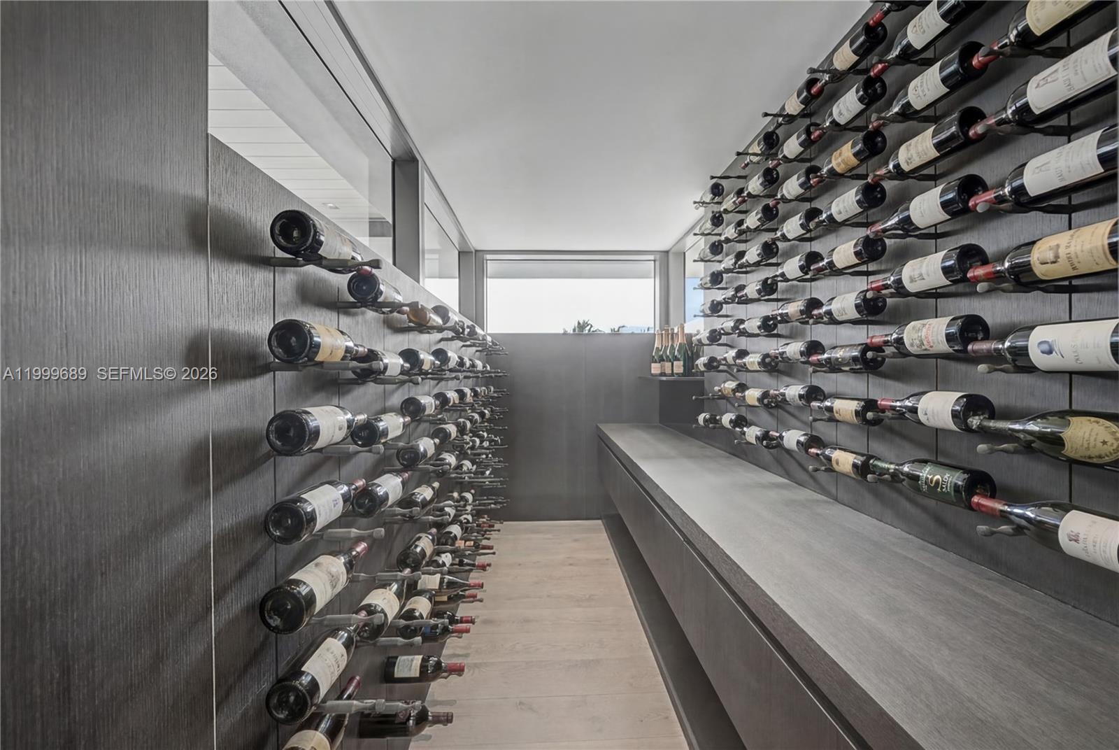 Villa De Sylvia - 1400 W Lake Drive 