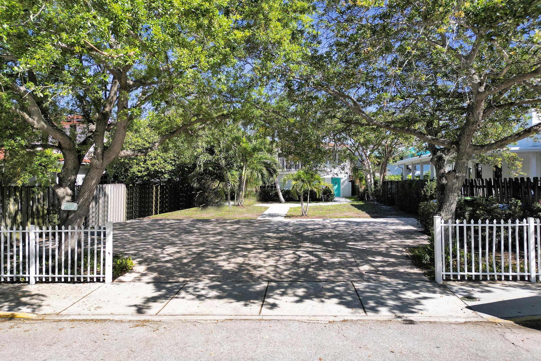 1405 SE 2nd Street