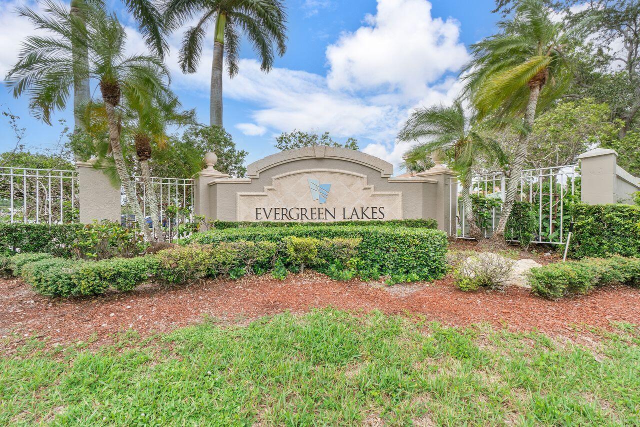 5011 Wiles Road 303