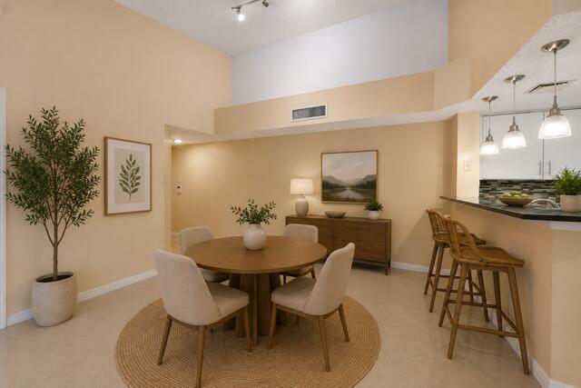 5011 Wiles Road 303