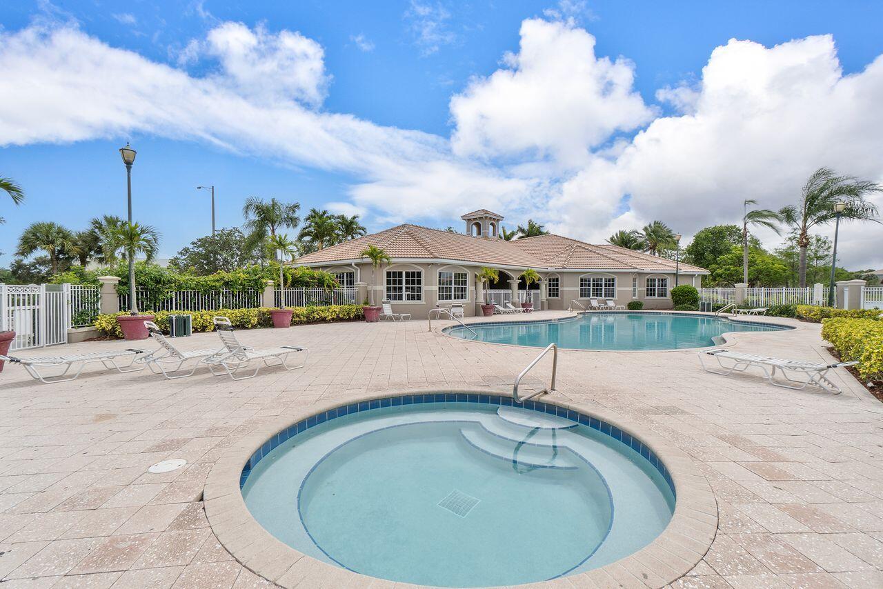 5011 Wiles Road 303