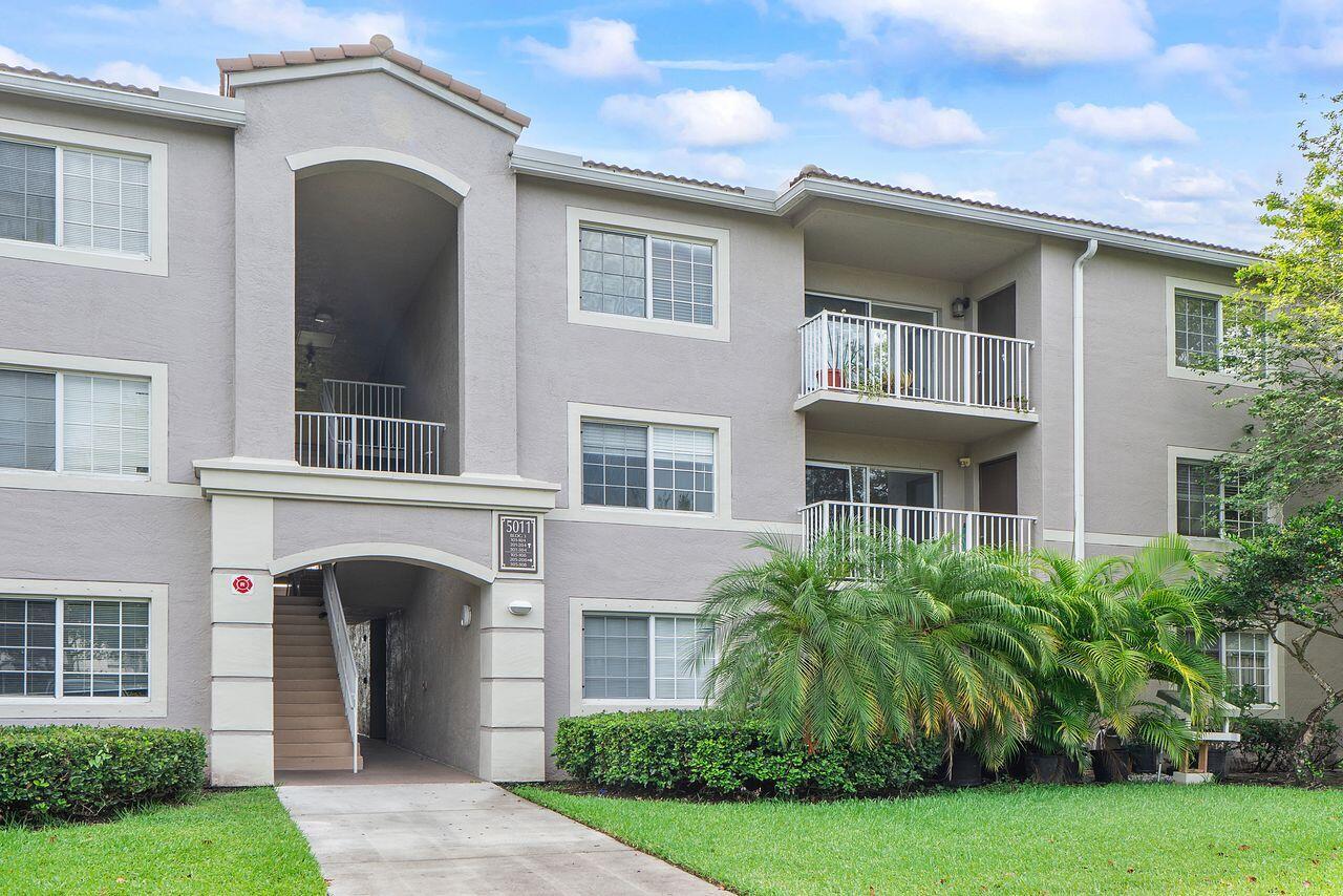 5011 Wiles Road 303