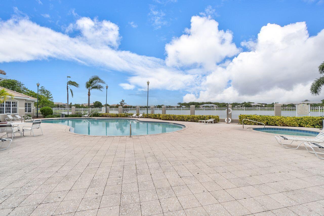 5011 Wiles Road 303