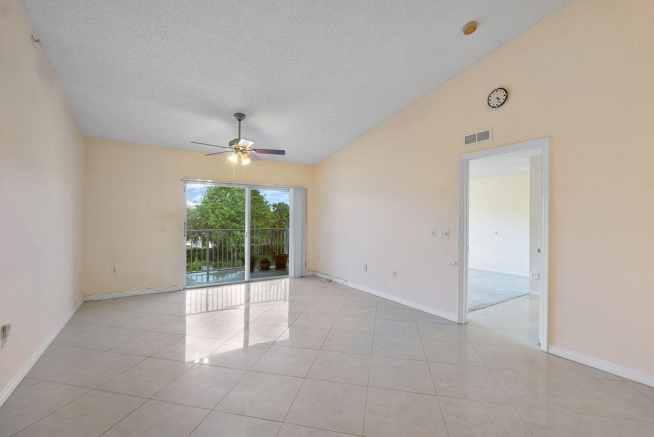 5011 Wiles Road 303