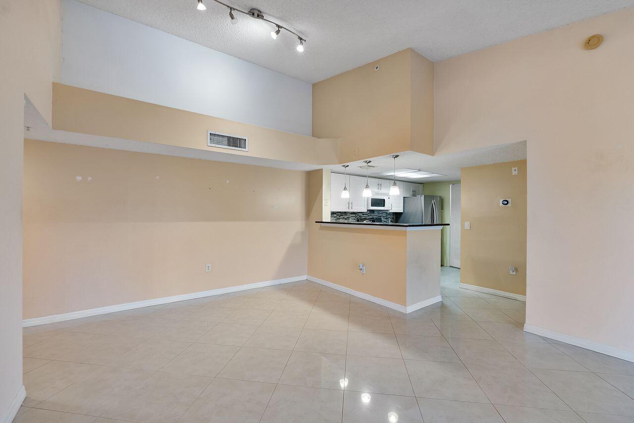 5011 Wiles Road 303