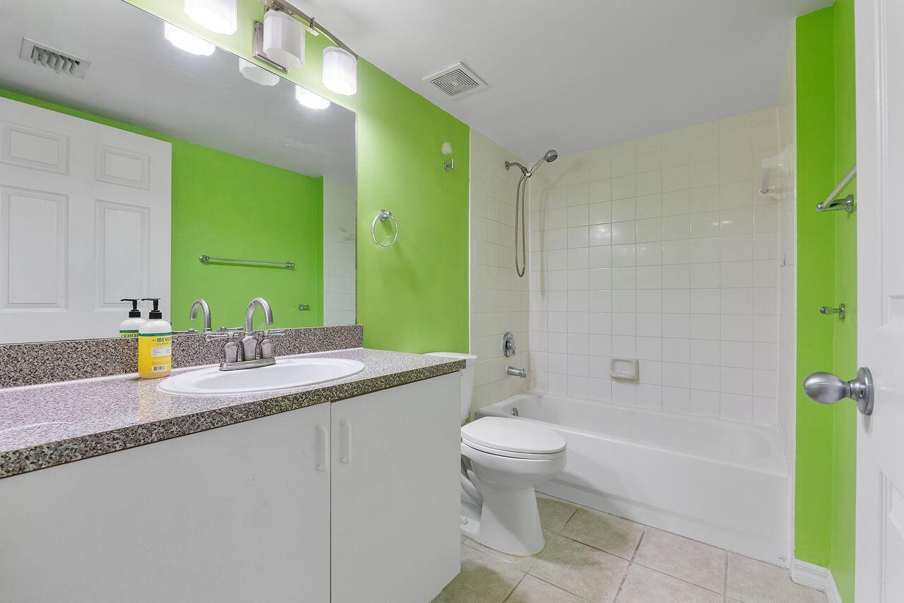 5011 Wiles Road 303