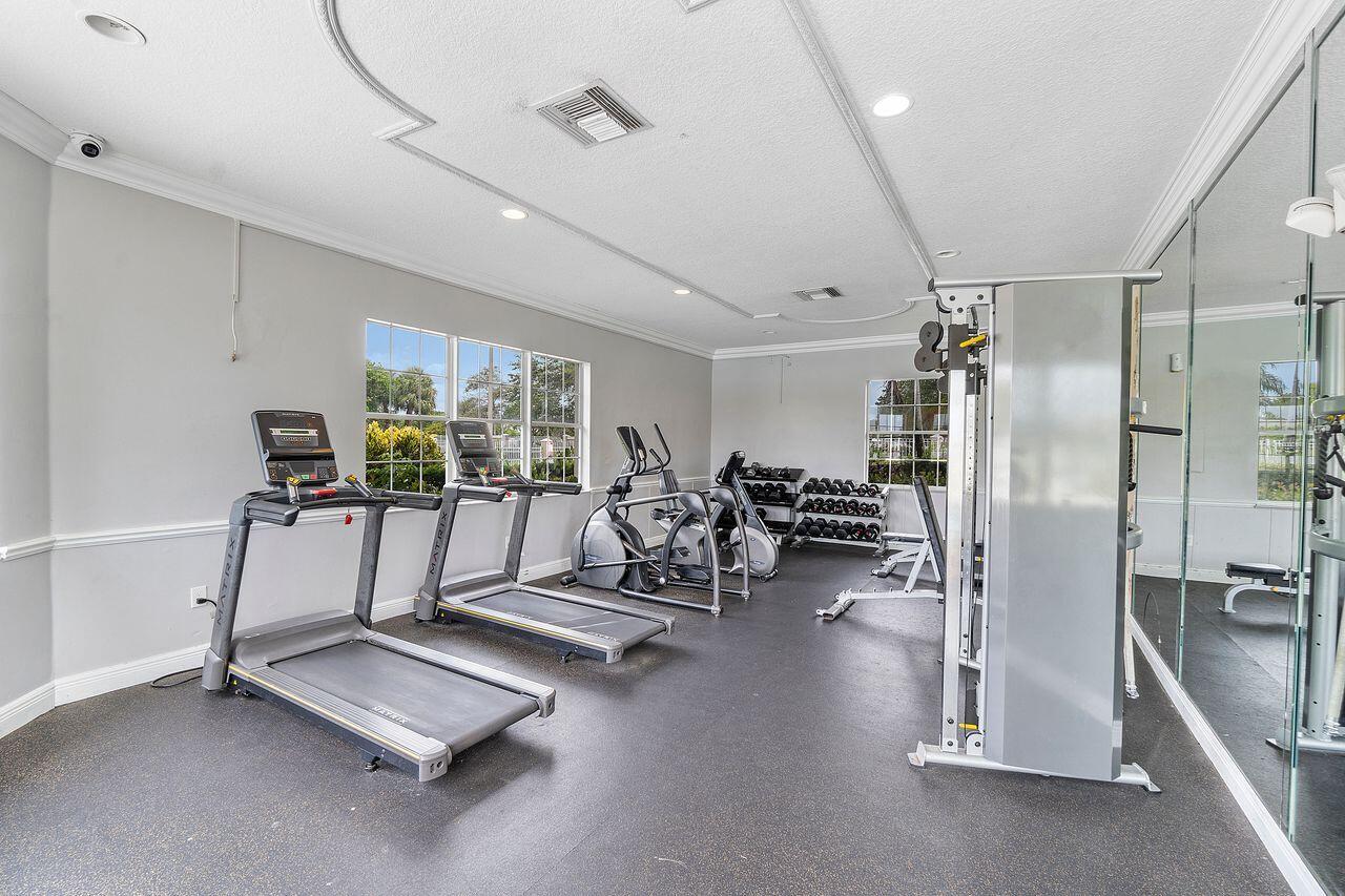 5011 Wiles Road 303