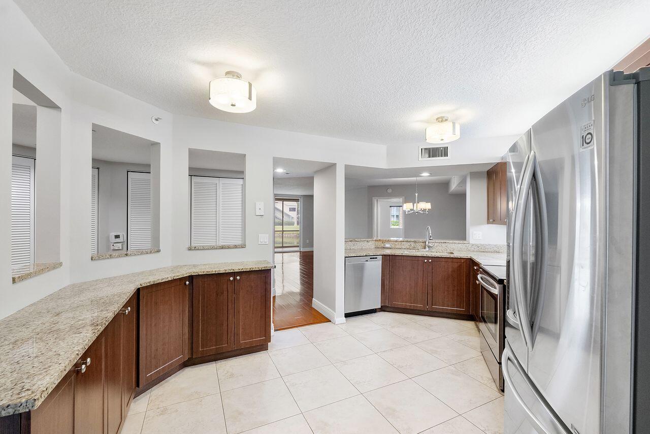 9563 Weldon Circle D107