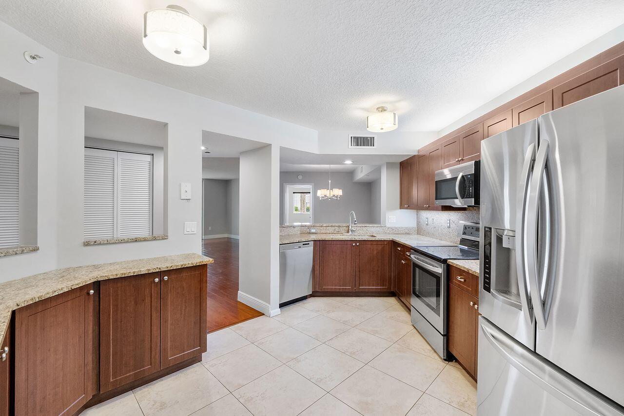 9563 Weldon Circle D107