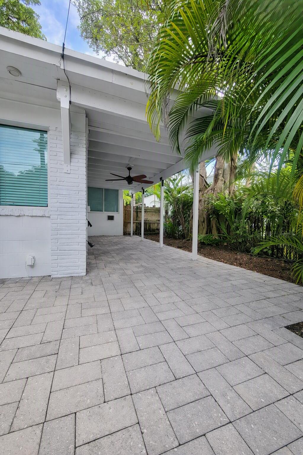 1415 SE 2ND Street 3