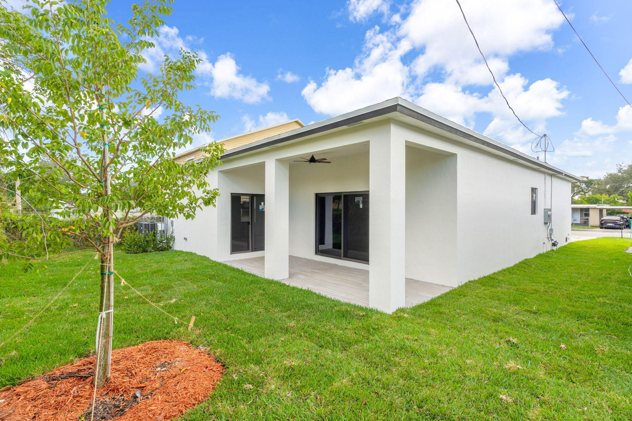 867 NW 27th Terrace