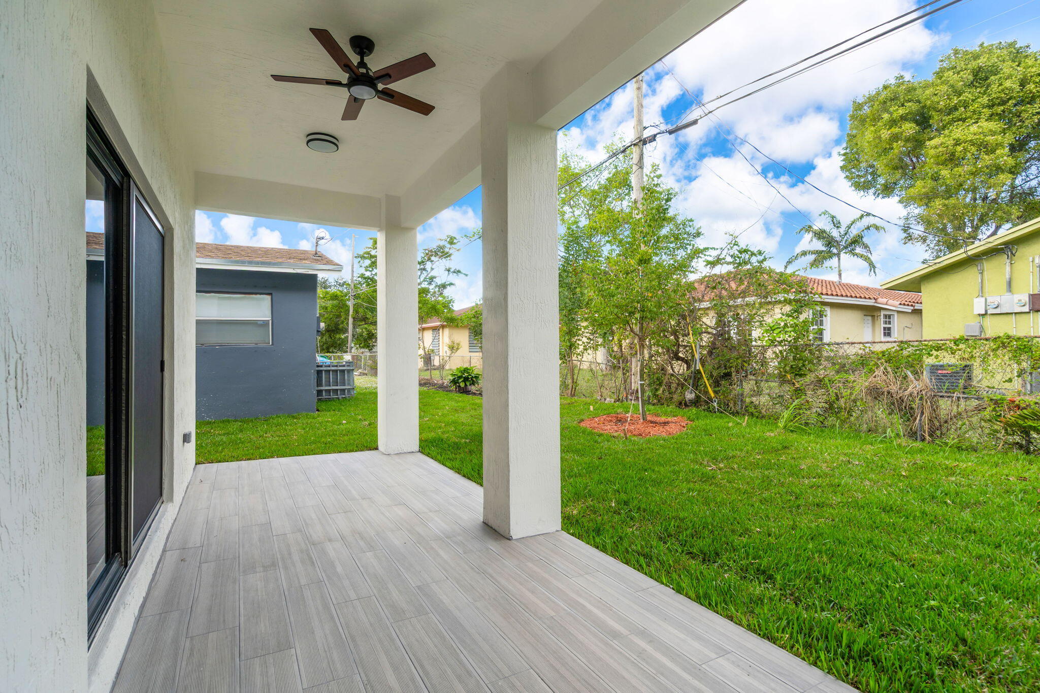 867 NW 27th Terrace