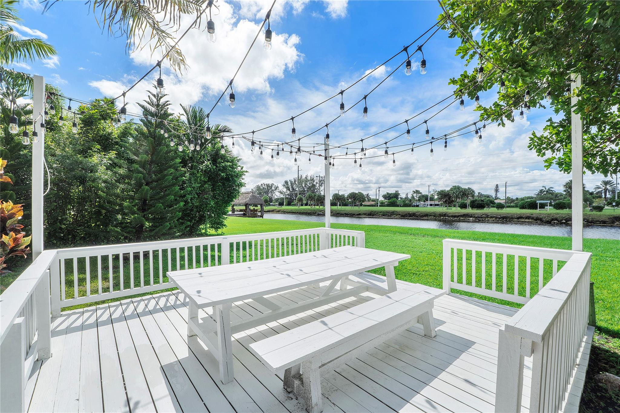 133 SW 121st Way