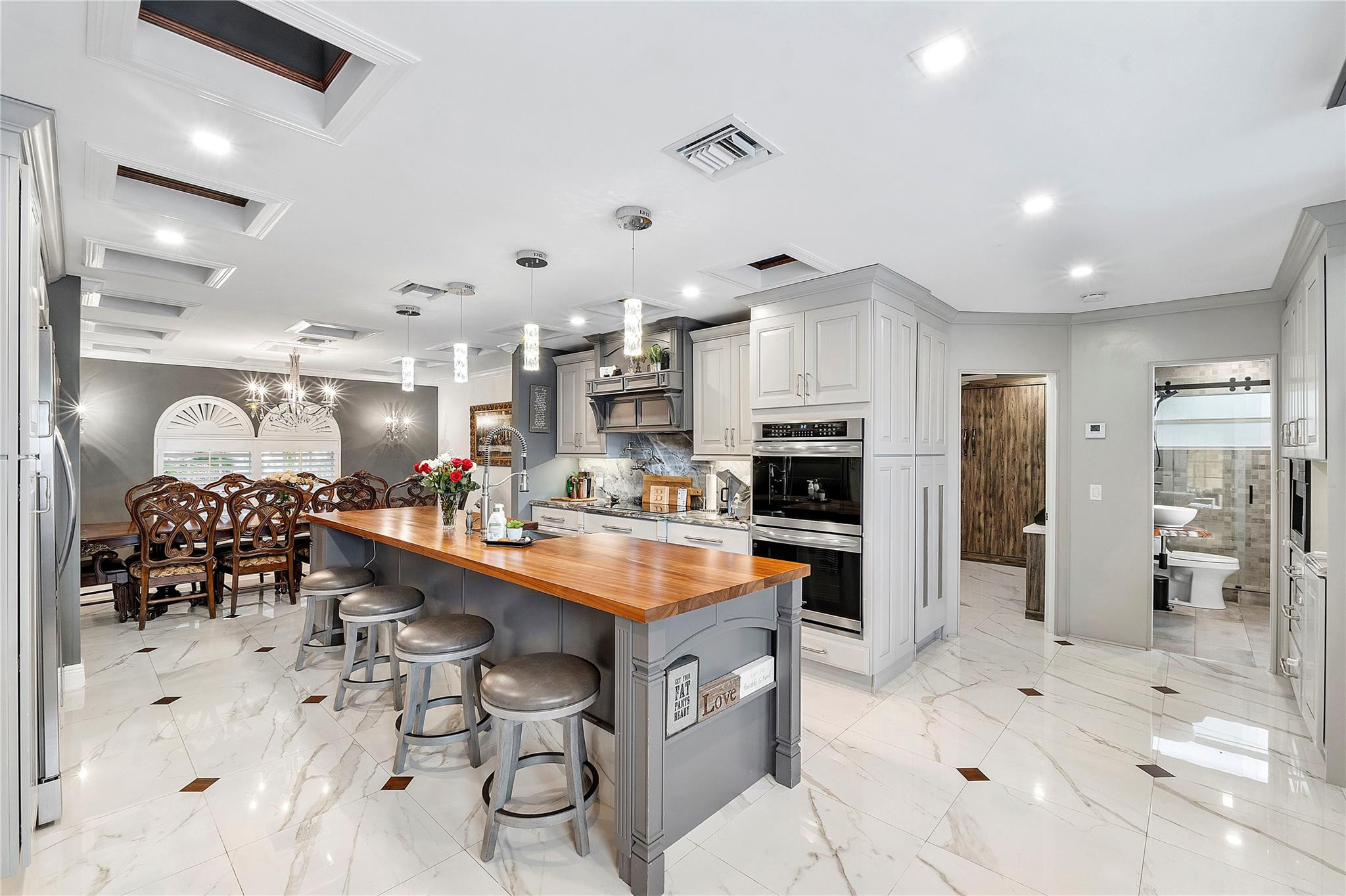 133 SW 121st Way