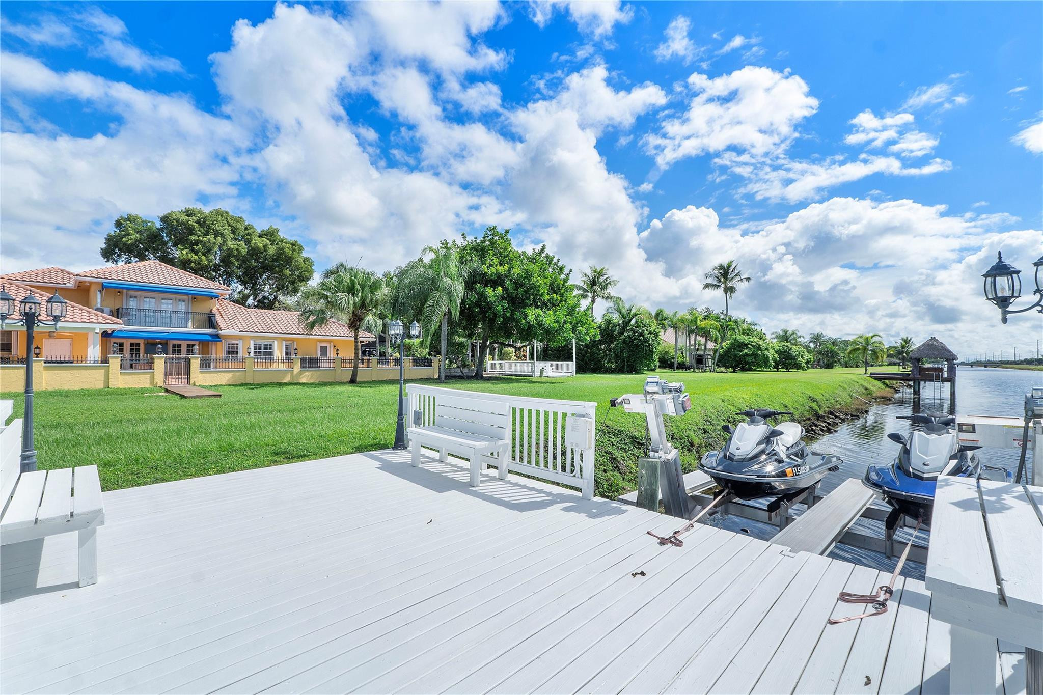 133 SW 121st Way
