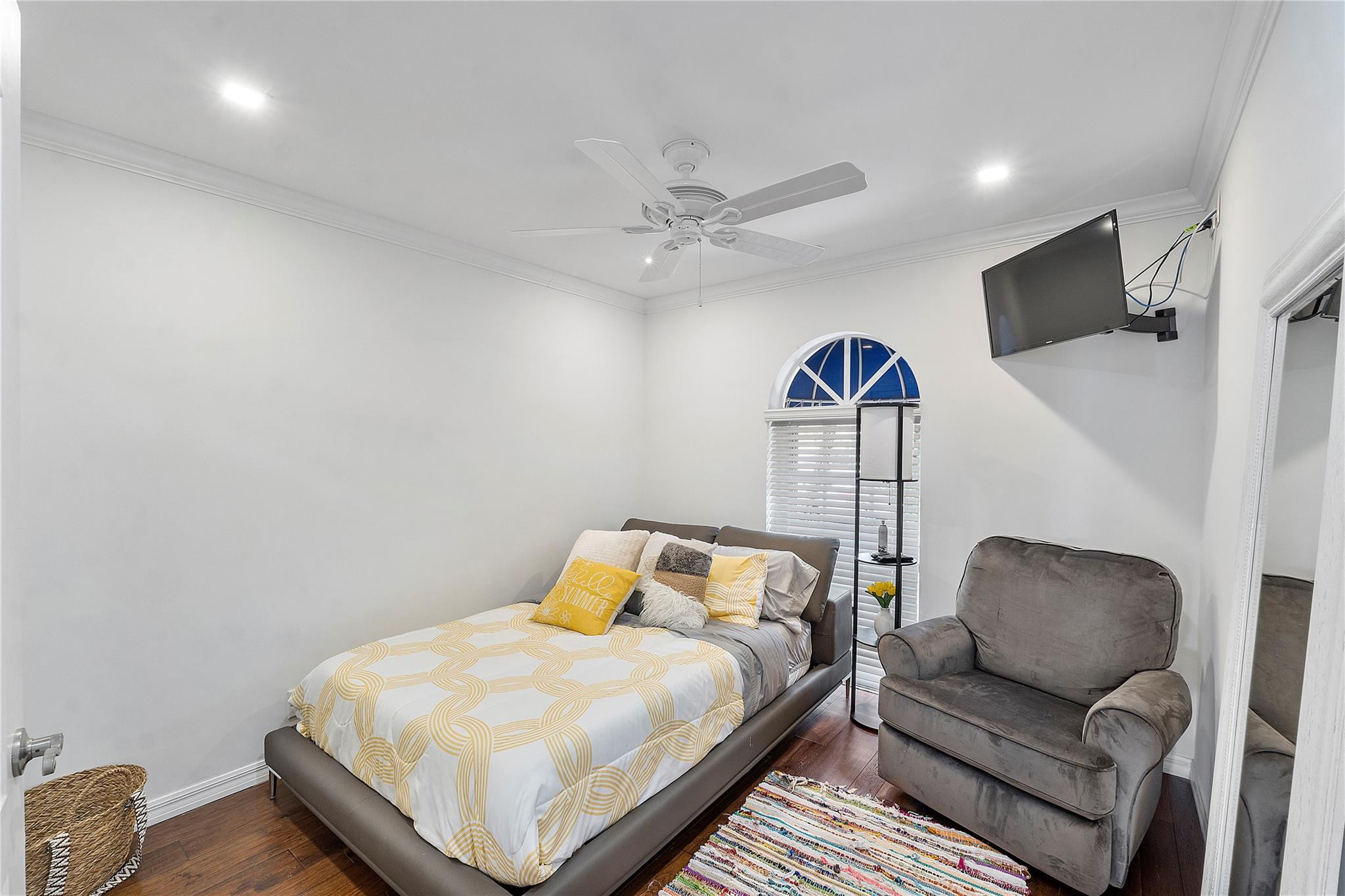 133 SW 121st Way