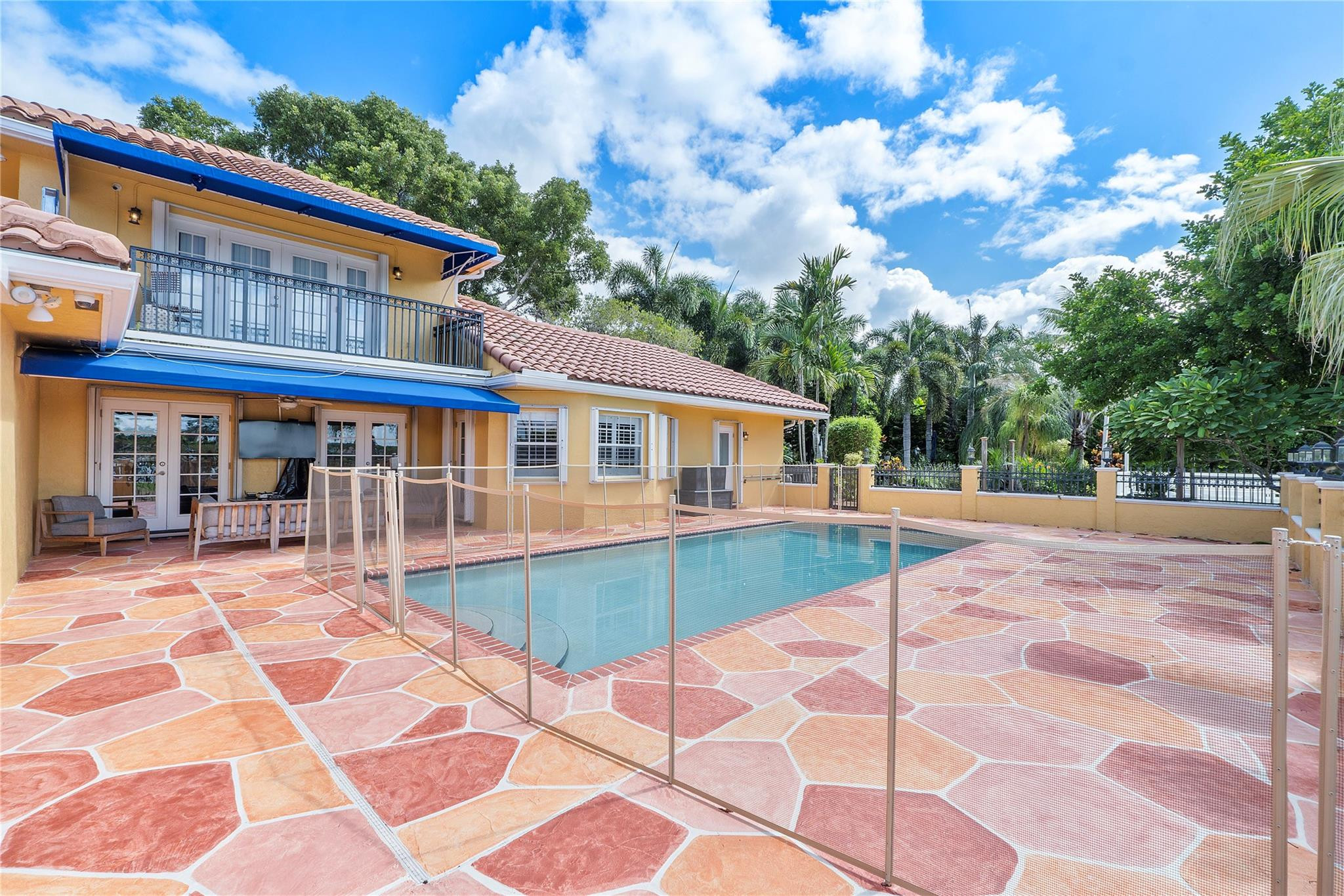133 SW 121st Way