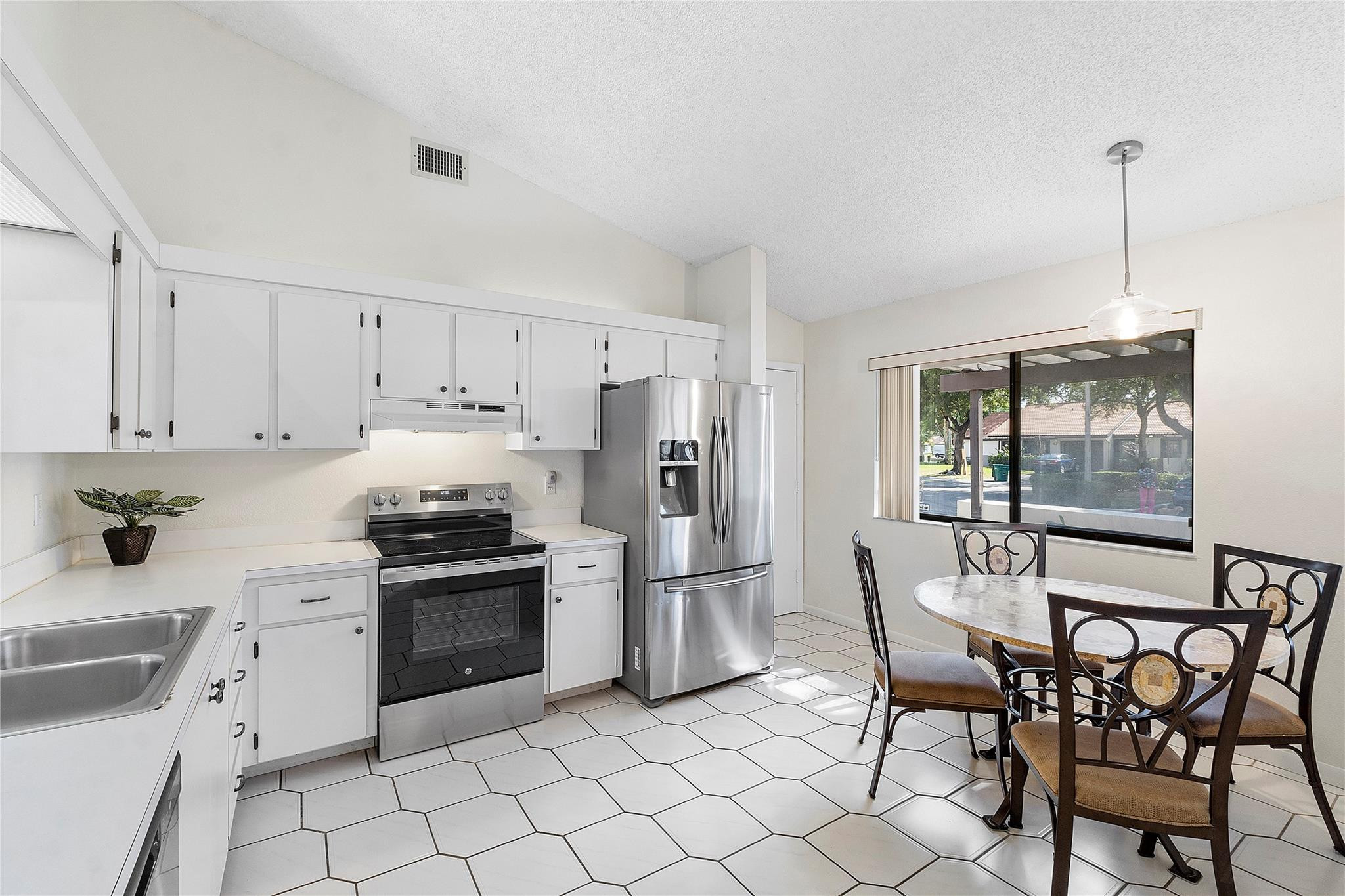 7133 Wisteria Way
