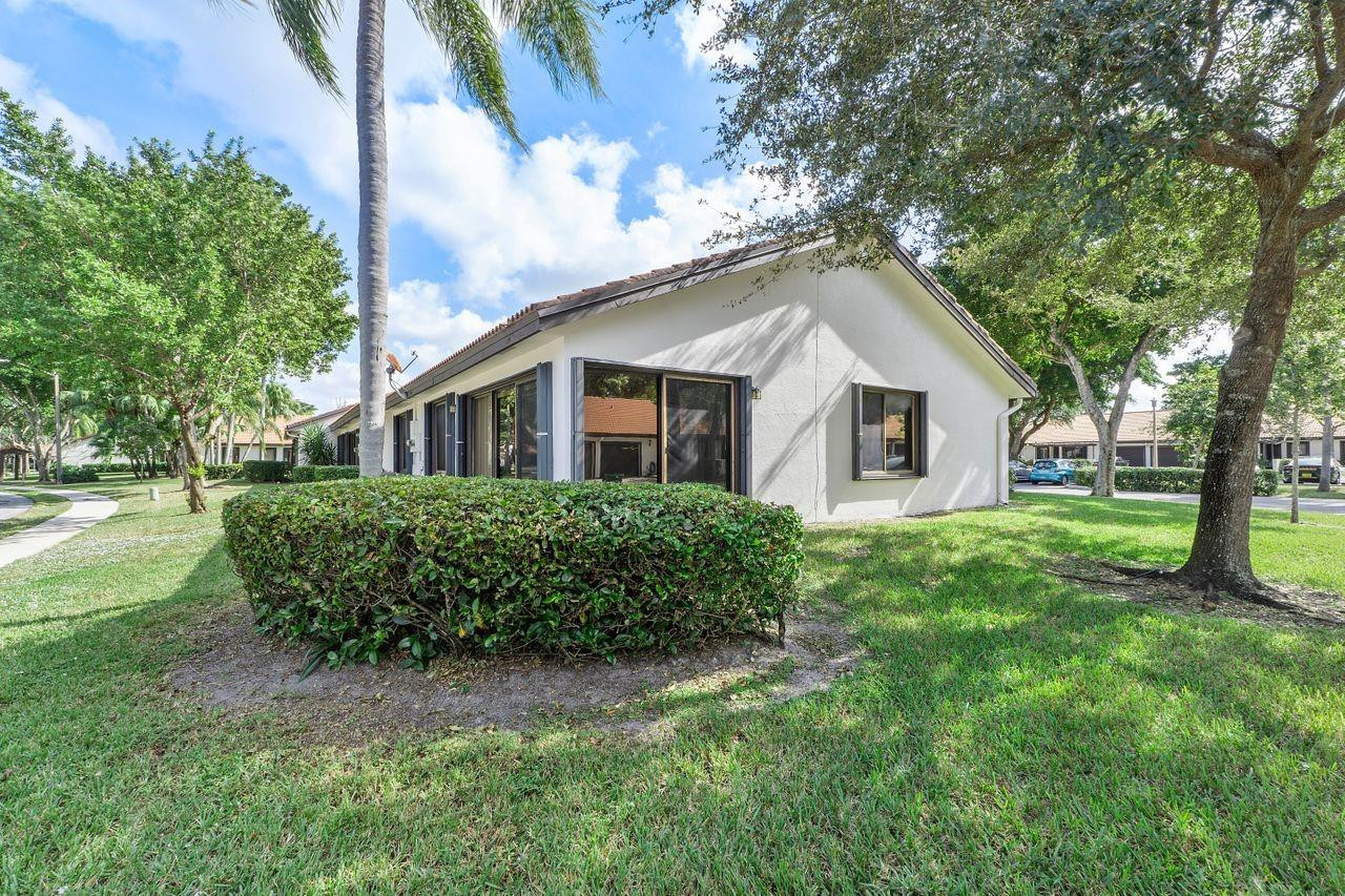 7133 Wisteria Way