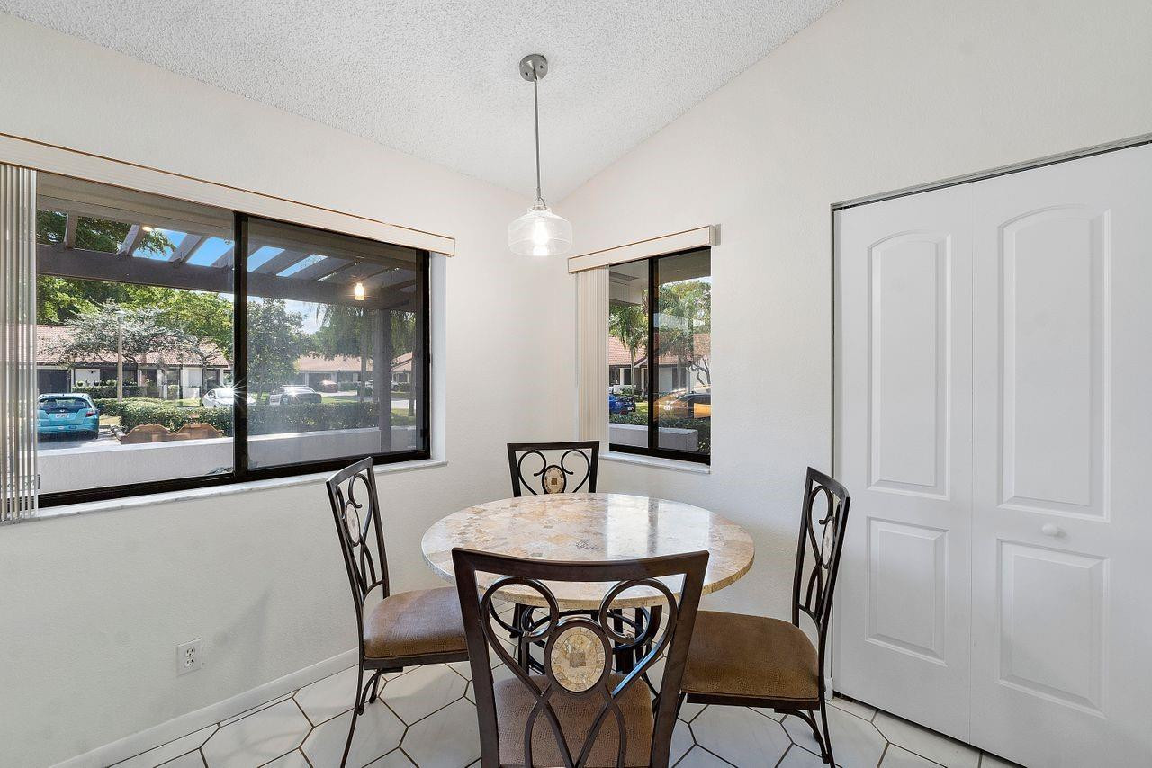 7133 Wisteria Way