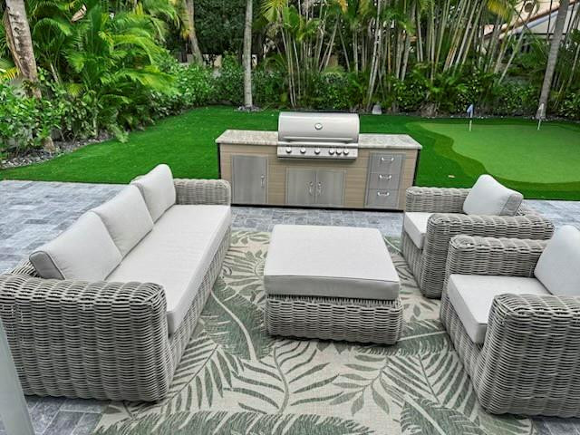 7712 Travlers Tree Drive