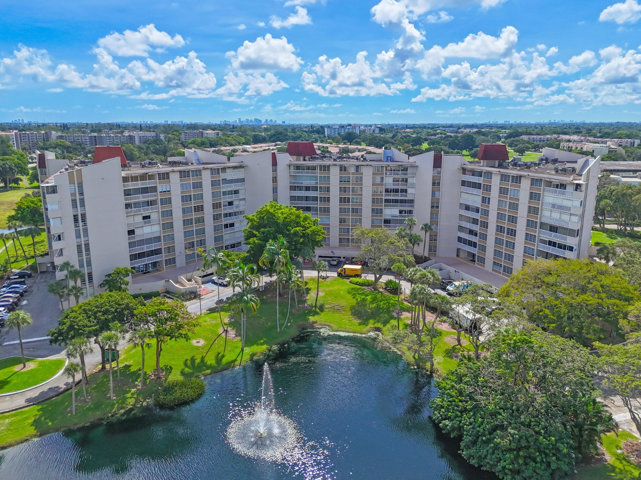 6911 Environ Boulevard 6G
