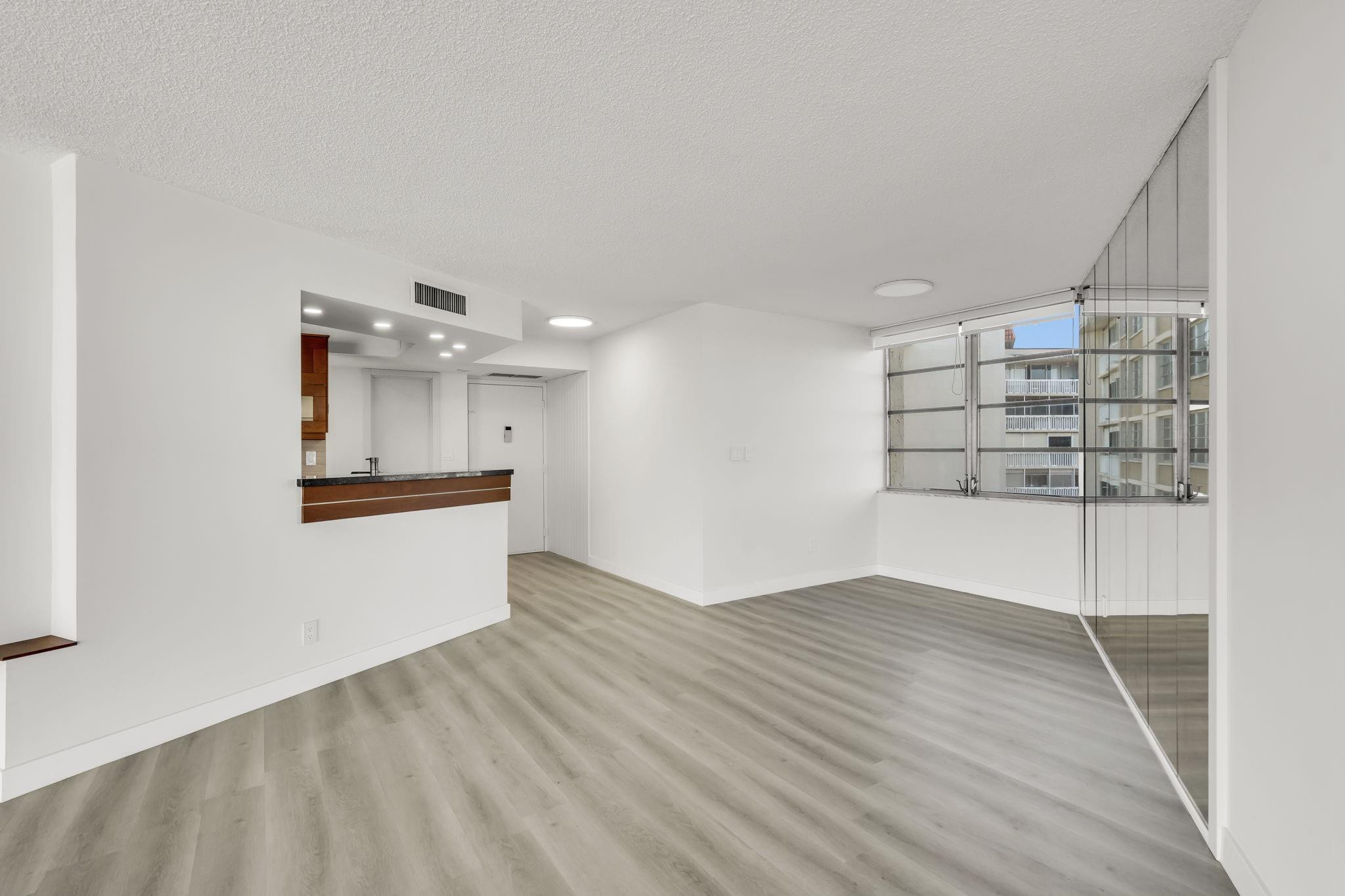 6911 Environ Boulevard 6G