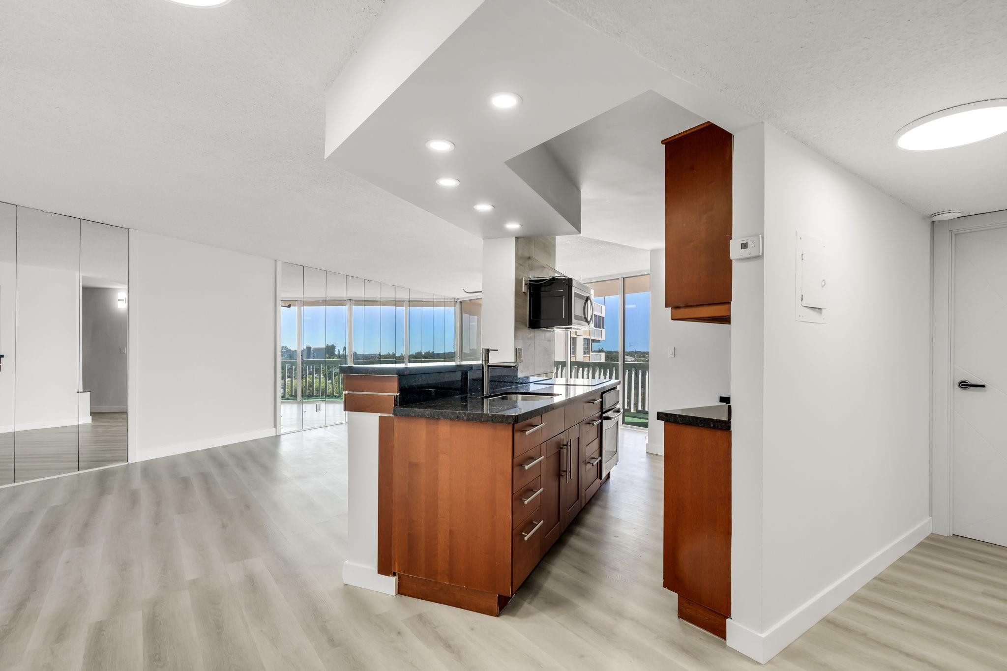 6911 Environ Boulevard 6G