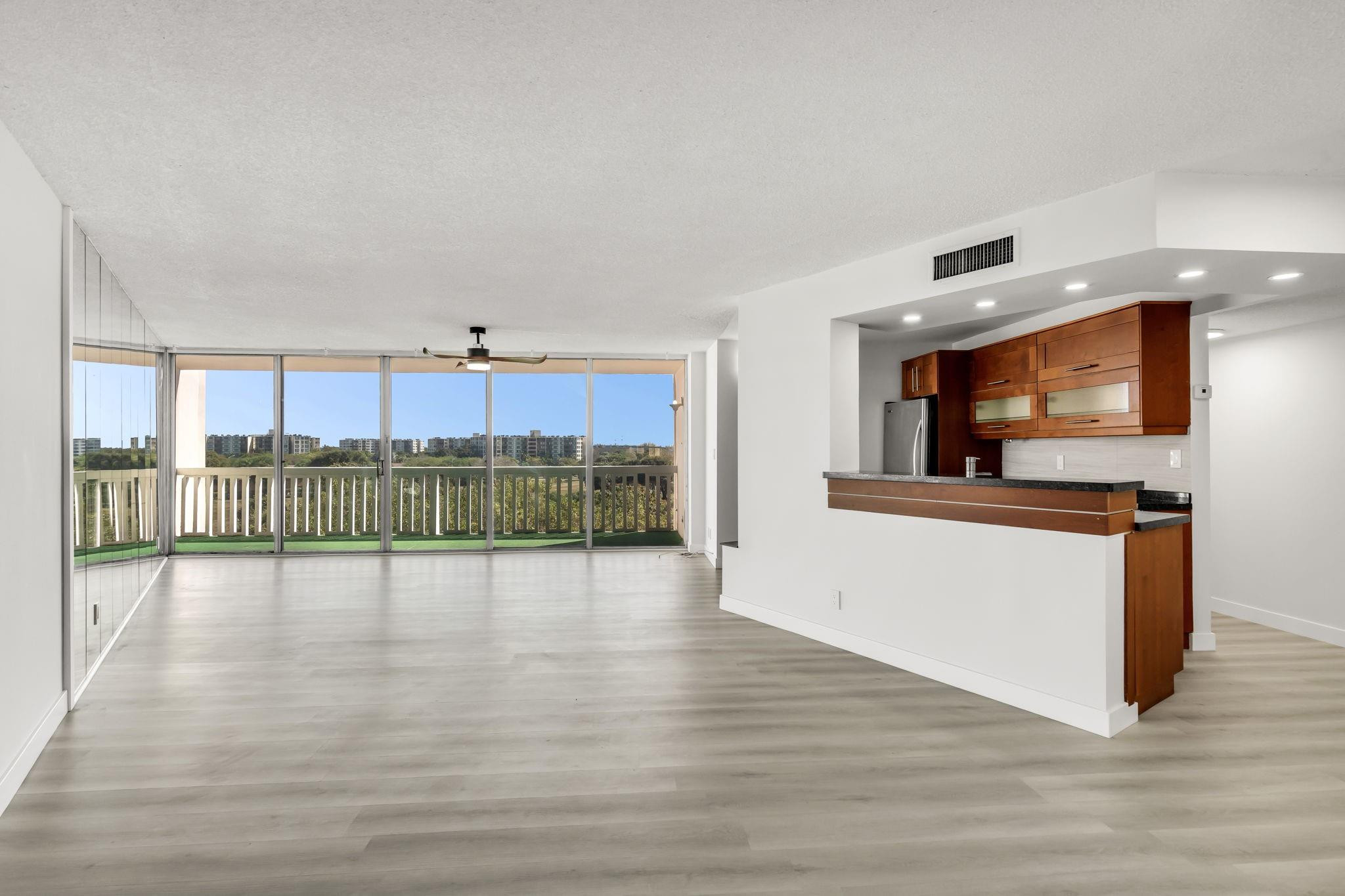 6911 Environ Boulevard 6G