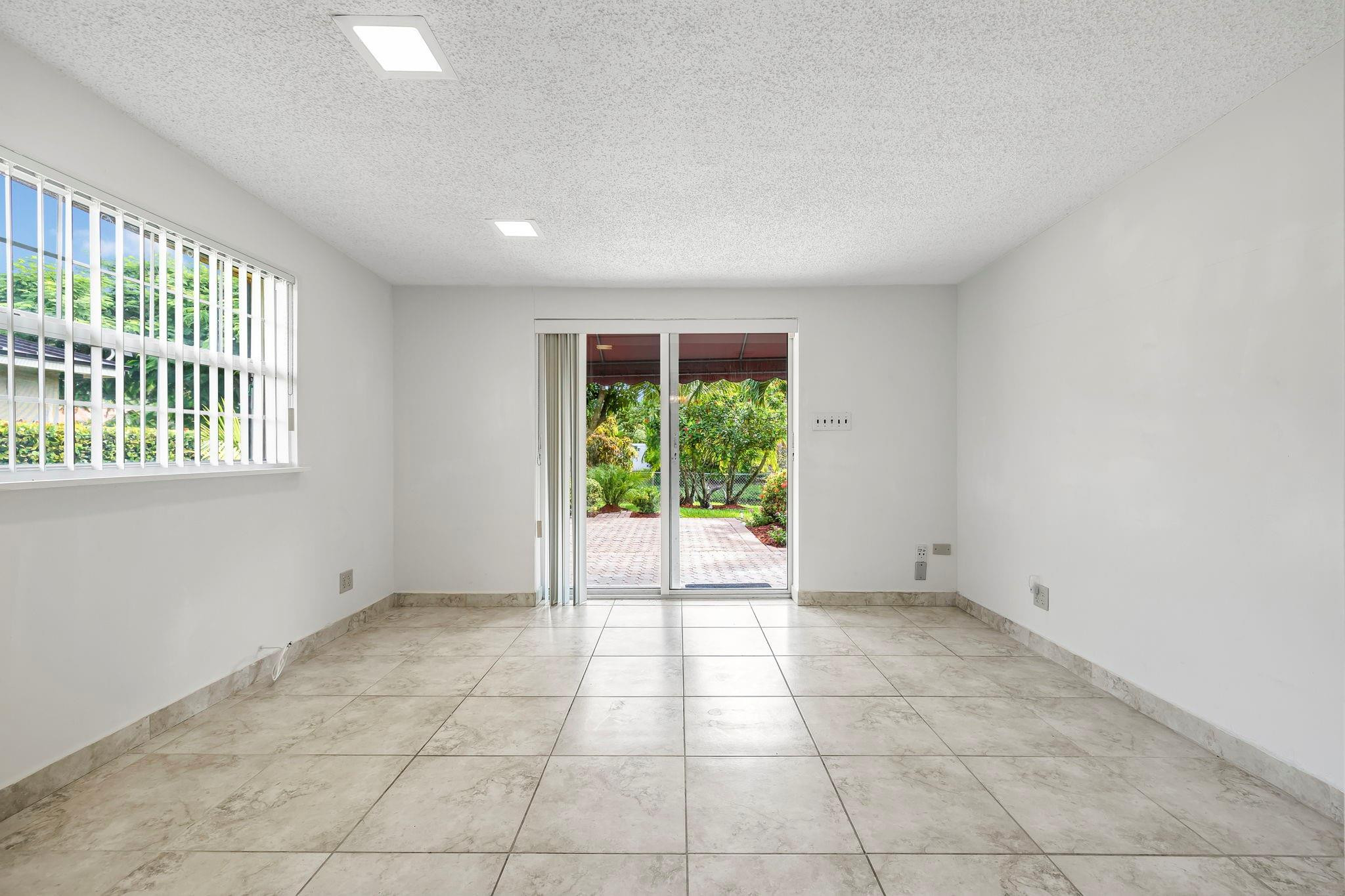 3881 NW 100th Avenue