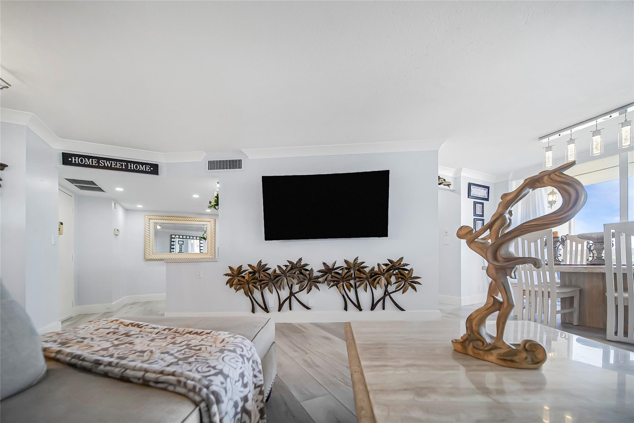 6901 Environ Boulevard 5B