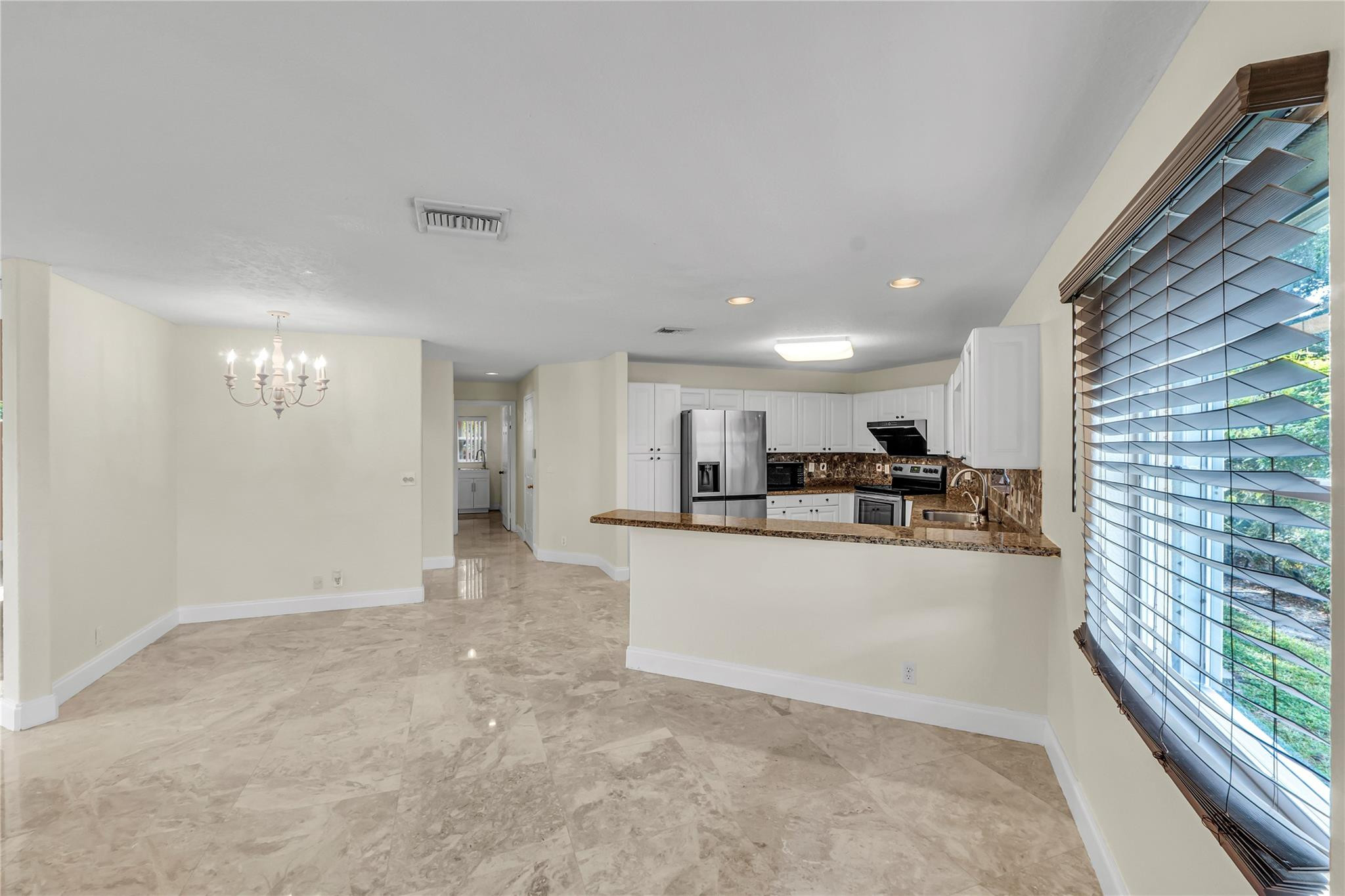 5911 NW 59th Avenue