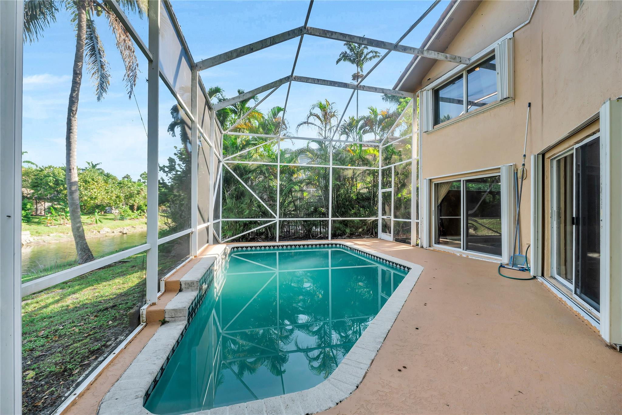 5911 NW 59th Avenue