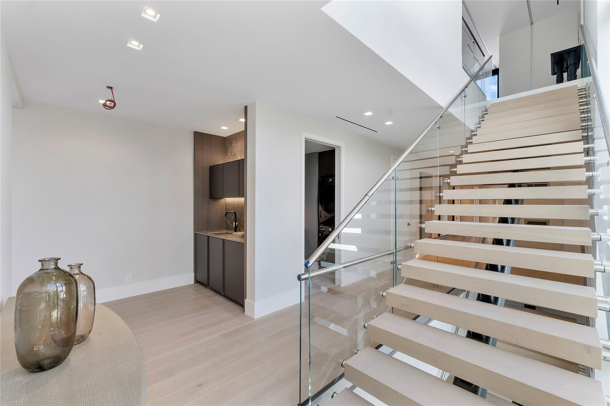 2880 NE 28th Street