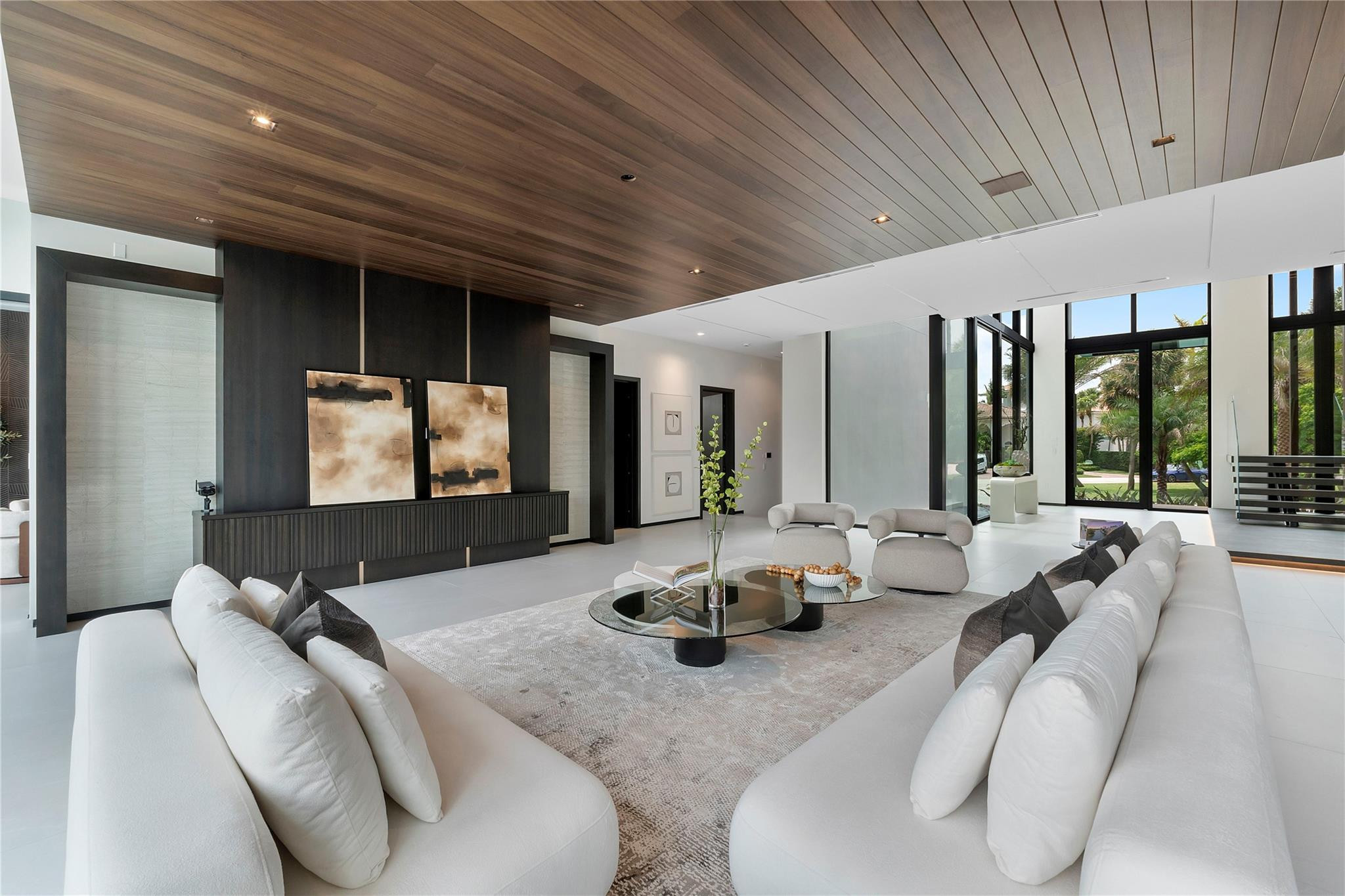 681 Golden Harbour Drive