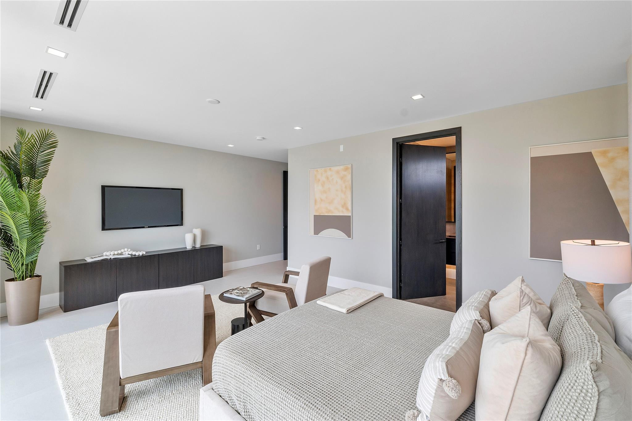 681 Golden Harbour Drive