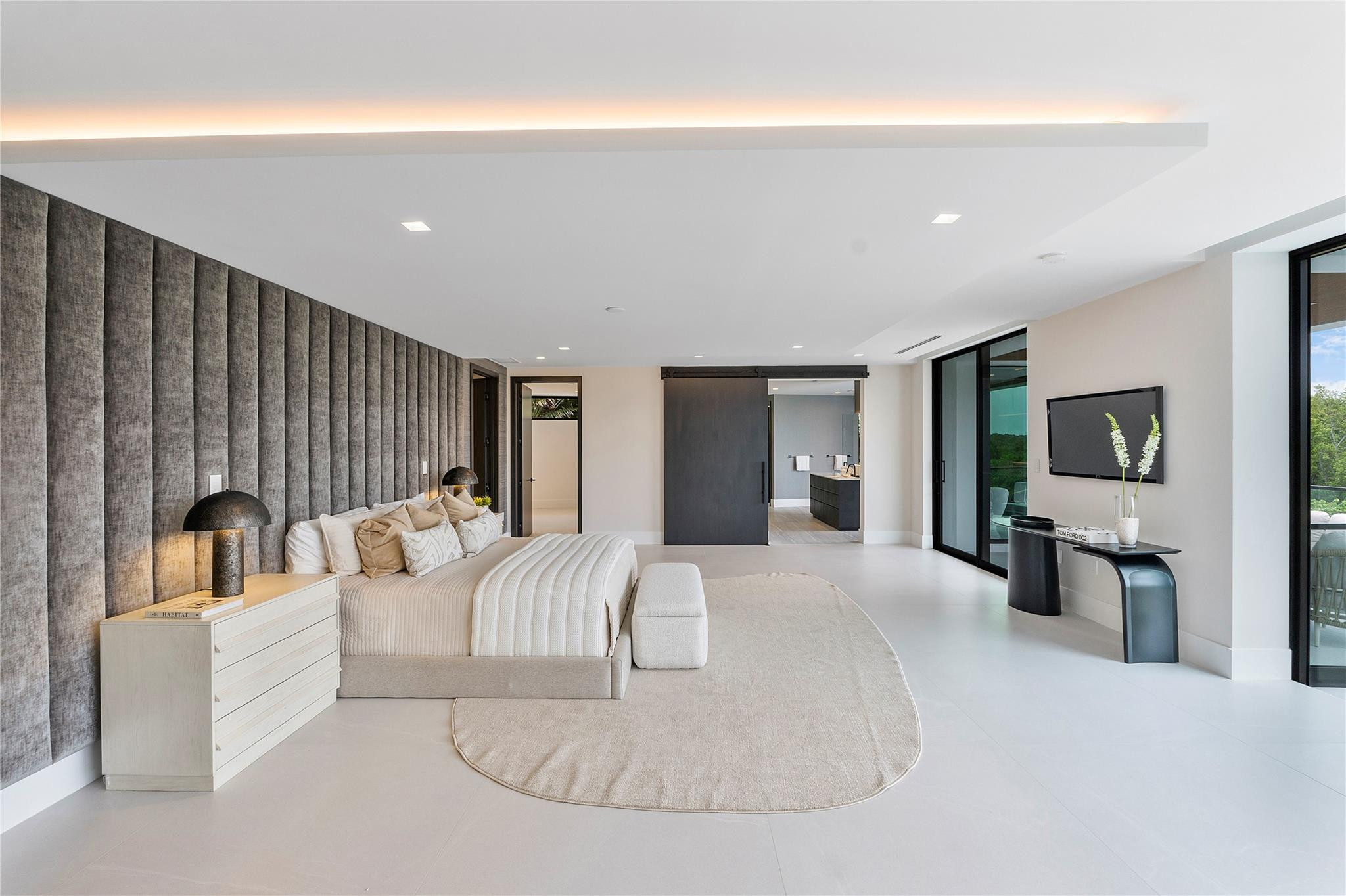 681 Golden Harbour Drive
