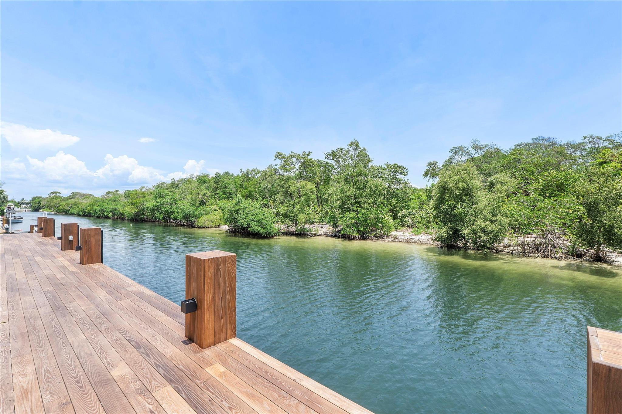 681 Golden Harbour Drive
