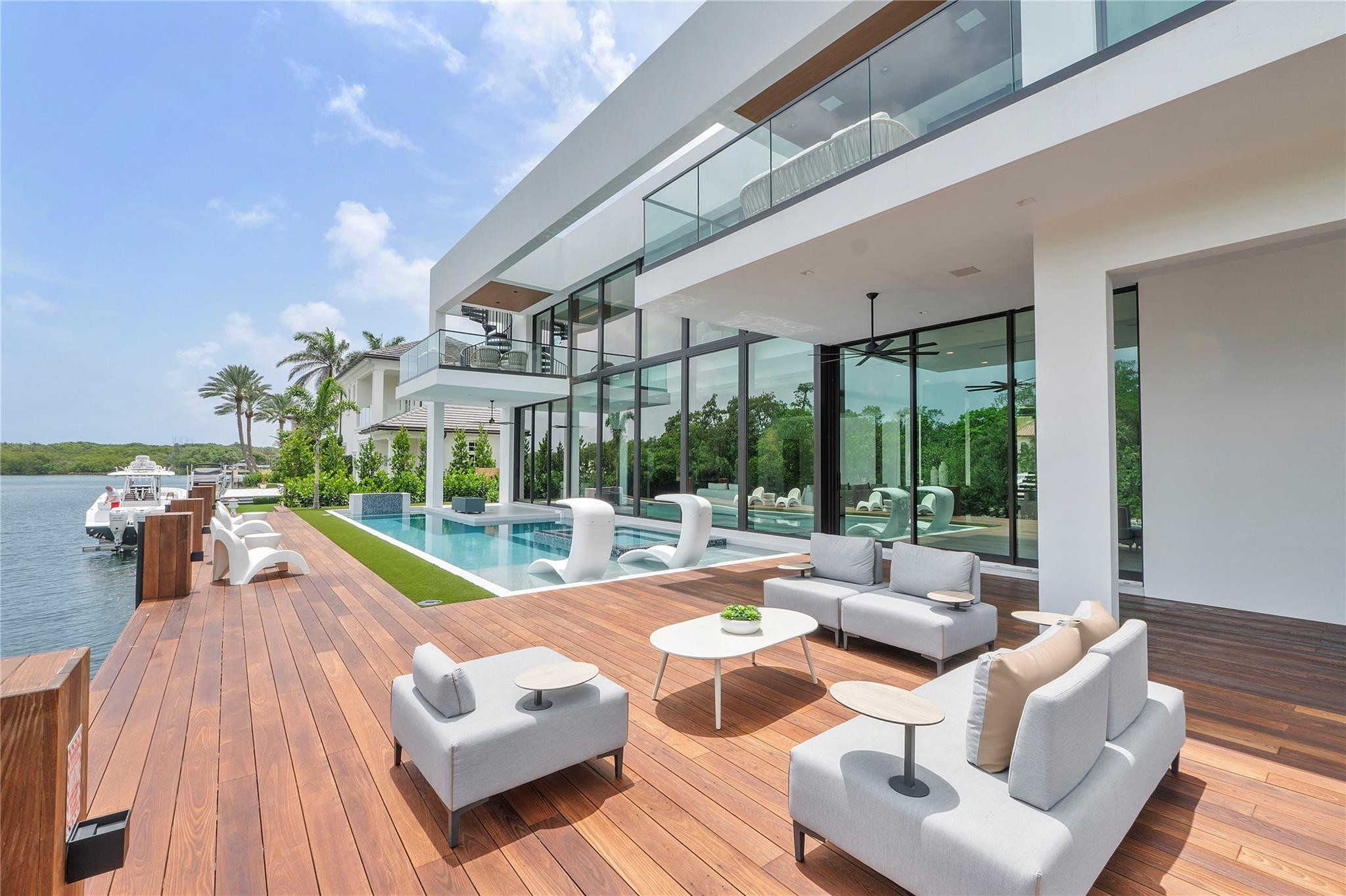 681 Golden Harbour Drive