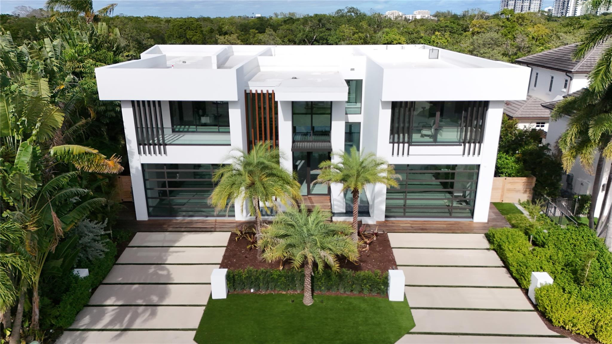 681 Golden Harbour Drive