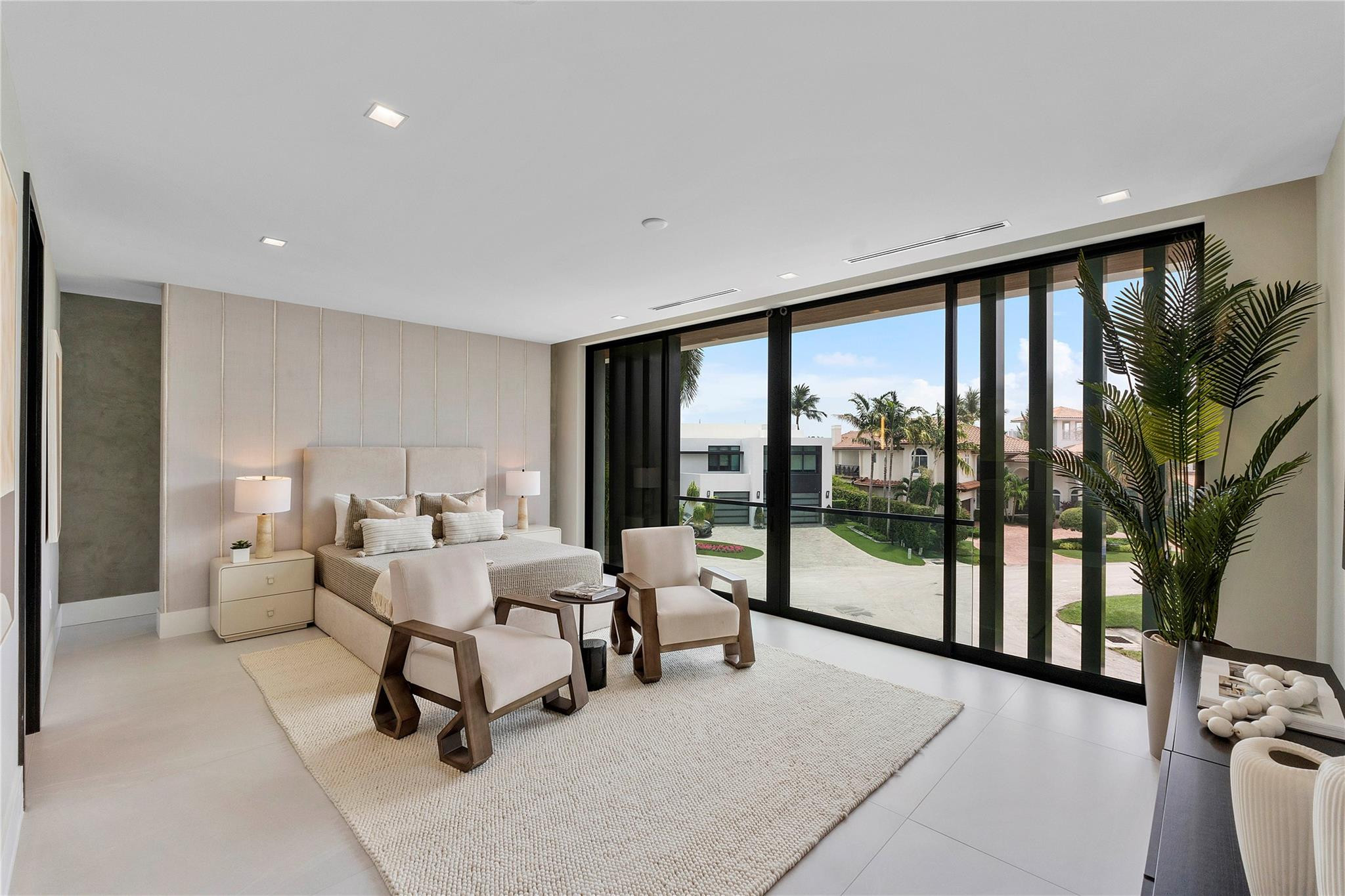 681 Golden Harbour Drive