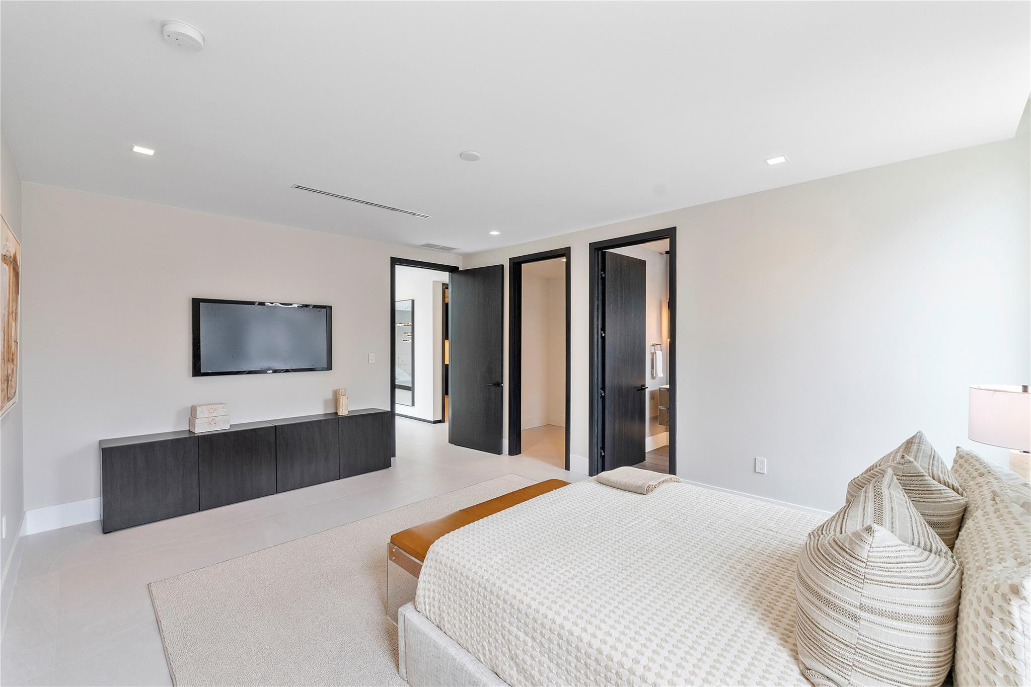 681 Golden Harbour Drive